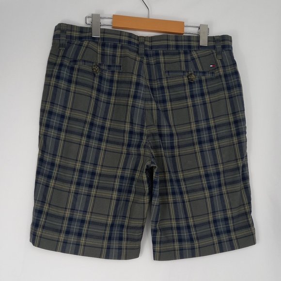 TOMMY HILFIGER plaid custom fit shorts - Picture 2 of 4